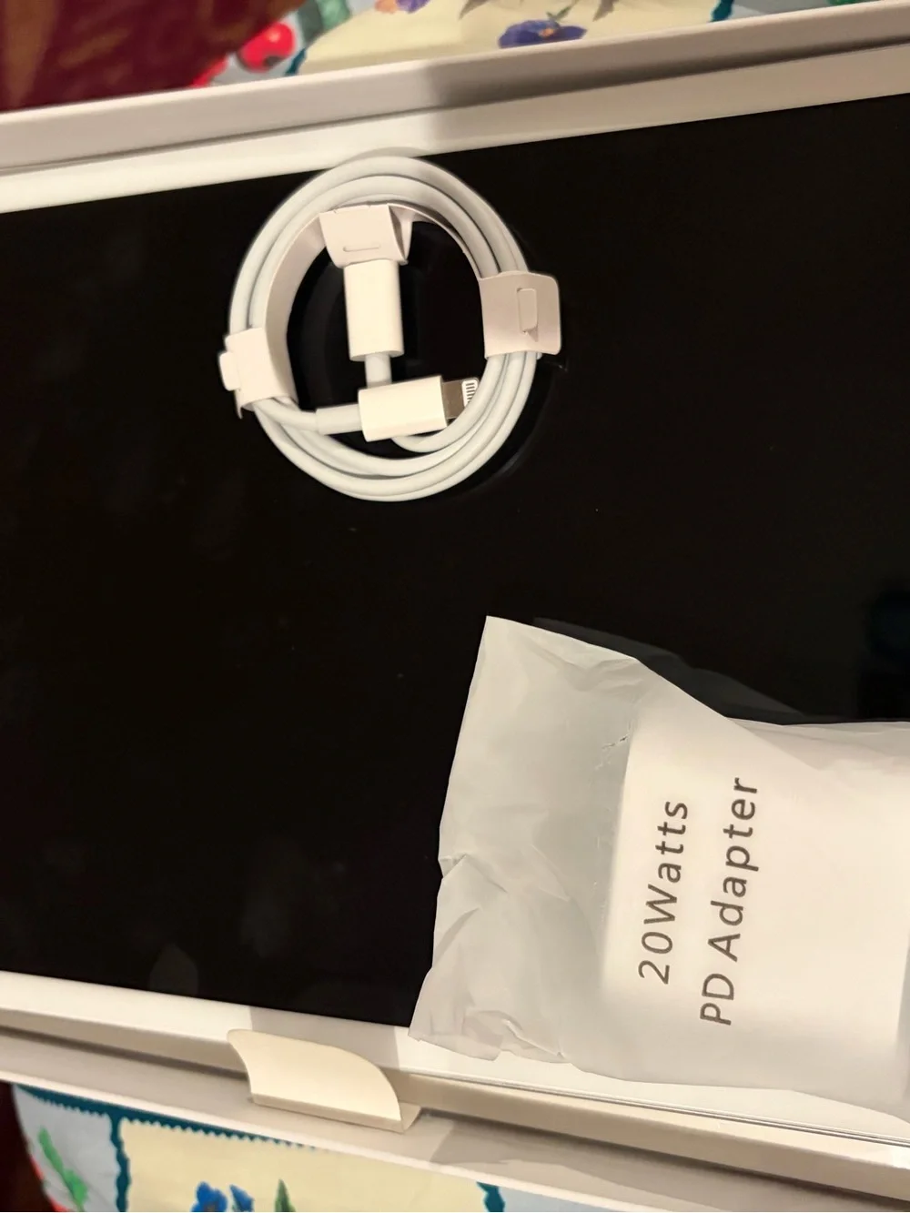 Apple iPad Tablet in White with Silver Home Button